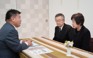 サポートするスタッフ